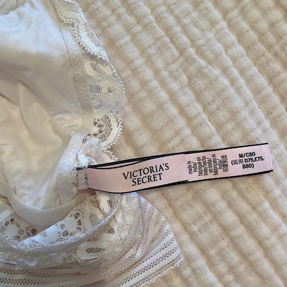 Victoria secrets Bralettes - Picture 4 of 10